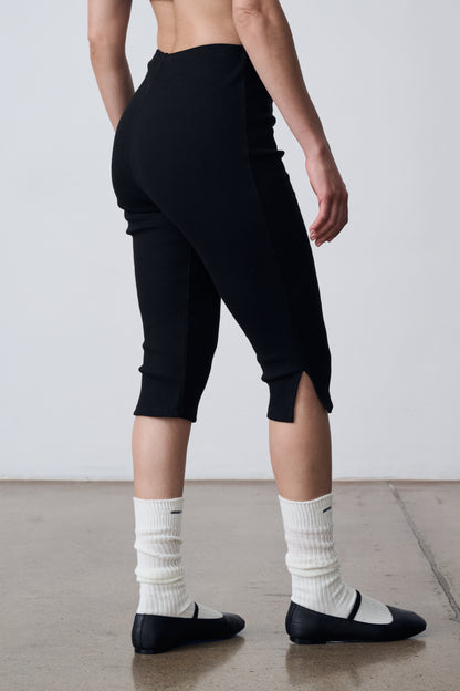 The Ribbed Knit Crop Pant - Black