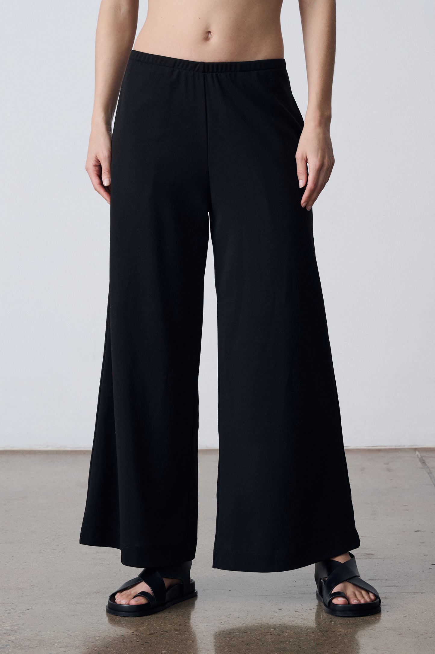 The Wide Leg Easy Pant - Black