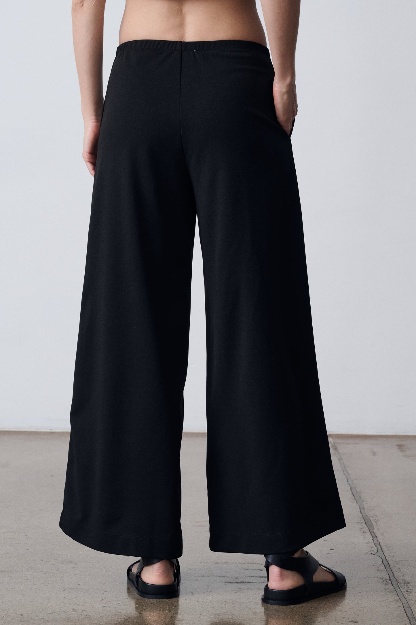 The Wide Leg Easy Pant - Black