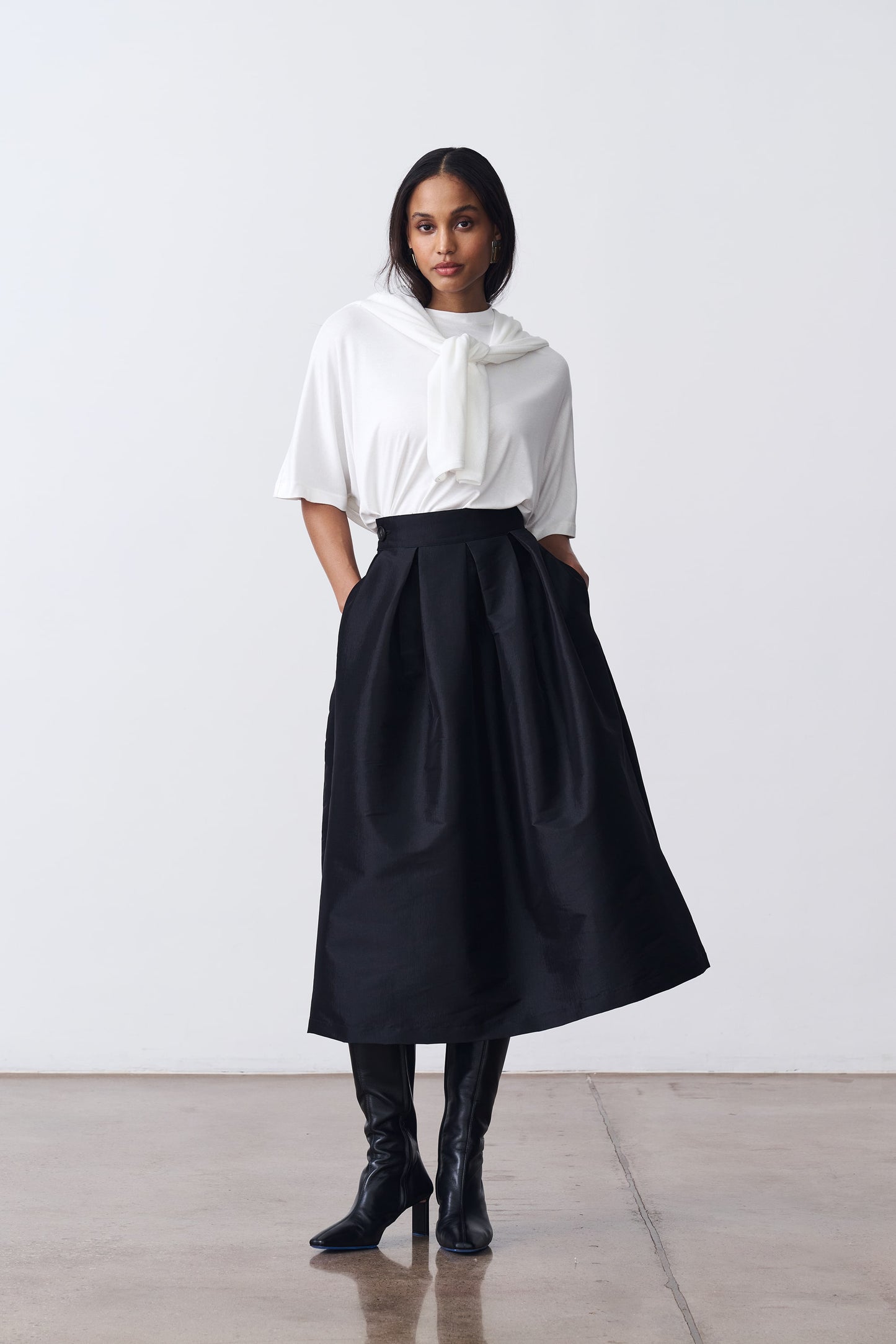 The Full Pleated Skirt - Black