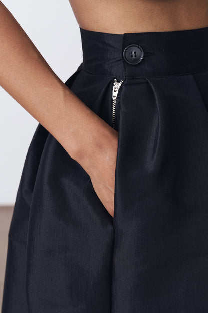 The Full Pleated Skirt - Black